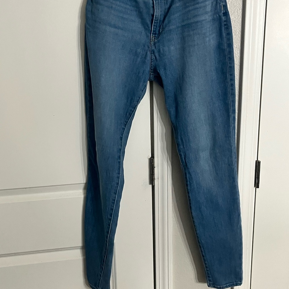 Signature by Levi Strauss Women's Skinny Jeans in Blue